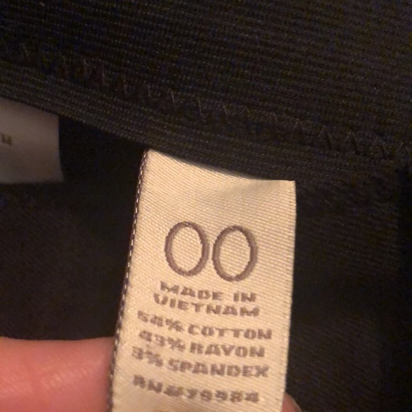 Chico’s So Slimming Stretchy Slim Straight Black Pants - Picture 7 of 8